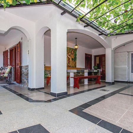 Stunning Apartment In Crikvenica With Kitchen Экстерьер фото
